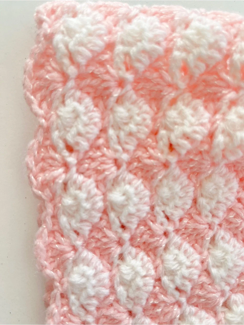 NEW Handmade light Pink & White Crochet Baby Bonnet with Ties newborn 0-3 months
